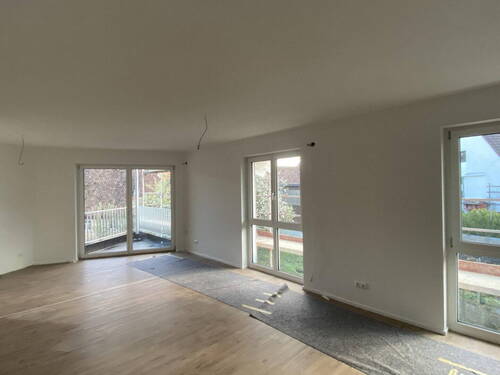 Wohnzimmer/Küche - 4 Zimmer Etagenwohnung zur Miete in Hetzles