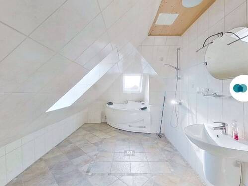 Ansicht II: Badezimmer - 