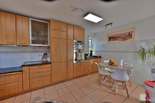 Küche EG - 7 Zimmer Einfamilienhaus zum Kaufen in Weil am Rhein / Märkt