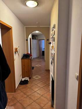 Flur
- 3 Zimmer Terrassenwohnung in Ellingen