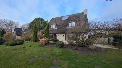 Terrasse und Gartenlaube aus Holz - Einfamilienhaus mit 167,00 m&sup2; in Boren zum Kaufen