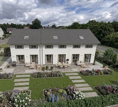 Hausansicht - 4 Zimmer Mehrfamilienhaus, Wohnhaus in Mötzingen