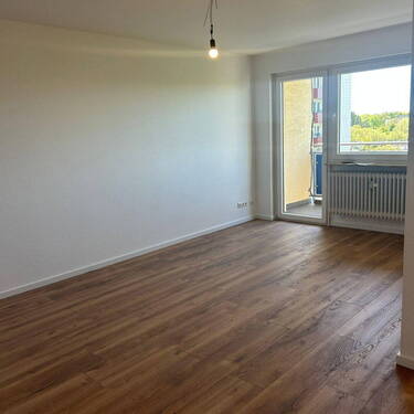 Bild 2 - 3 Zimmer Etagenwohnung zur Miete in Hanau