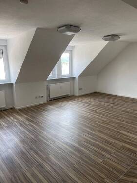 Bild 2 - 3 Zimmer Etagenwohnung zur Miete in Winnenden