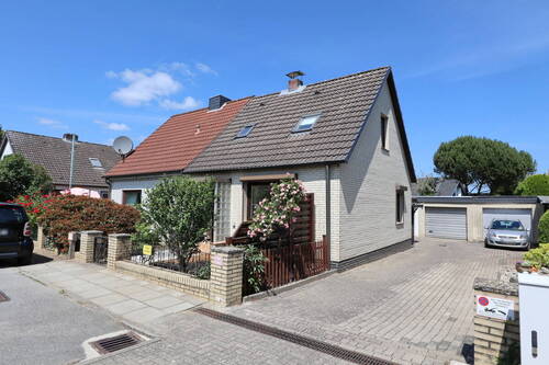Front rechts - Doppelhaushälfte mit 85,00 m² in Kaltenkirchen zum Kaufen