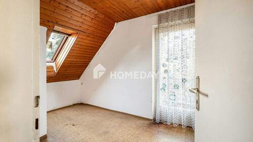 1. OG Schlafzimmer 1 - 