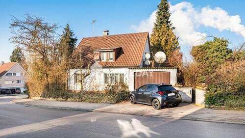 Außenansicht 3 - Freistehendes EFH mit großem Grundstück, Garage & viel Potenzial zur Sanierung