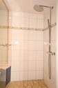Bad mit Dusche - 