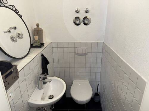 WC - 