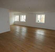 **Gemütliche 2,5-Zimmer-Wohnung mit EBK in kernsaniertem Altbau Whg12 - ab sofort** - Dinkelsbühl