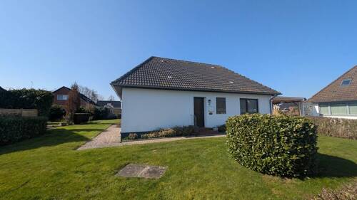 Haus Straßenansicht - Bungalow mit 74,00 m&sup2; in Gelting zum Kaufen