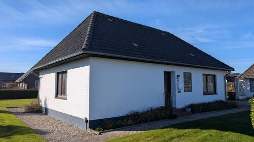 Haus Straßenansicht - 