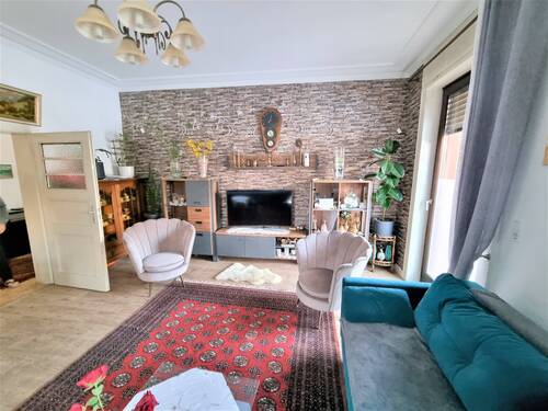 Wohnzimmer im i.OG.JPG - Mehrfamilienhaus, Wohnhaus in Konz