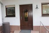 Haustür - Etagenwohnung mit 85,00 m² in Waldenburg zum Kaufen