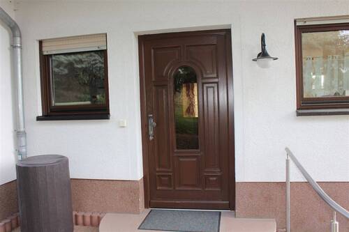 Haustür - Etagenwohnung mit 85,00 m² in Waldenburg zum Kaufen