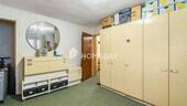 1. OG Schlafzimmer 2 - 
