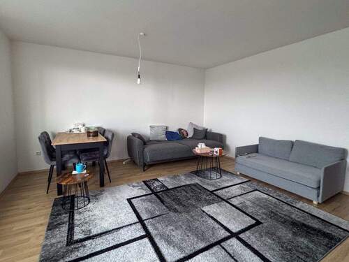 Wohnzimmer - 3 Zimmer Etagenwohnung in Rosenheim