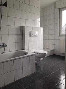 Badezimmer.jpeg - Etagenwohnung mit 64,50 m² in Recklinghausen zur Miete