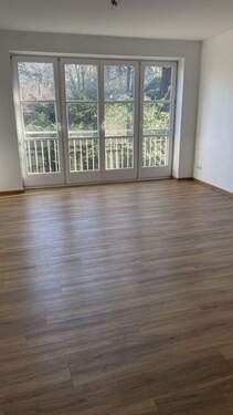 Wohnzimmer - 2 Zimmer Etagenwohnung in Hamburg