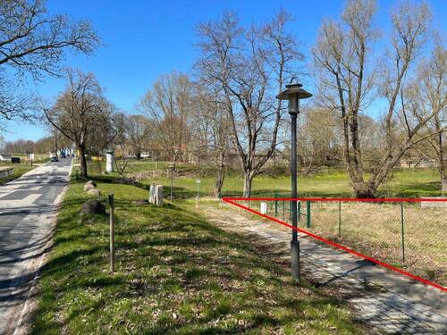 Straße mit Markierung - 