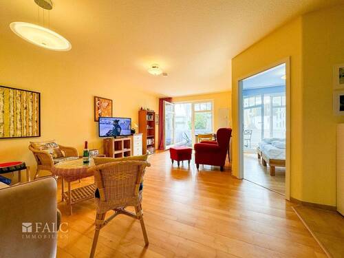 Wohnzimmer - 2 Zimmer Etagenwohnung zum Kaufen in Breege - Juliusruh