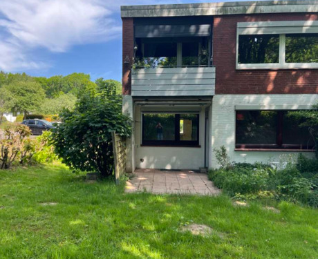 Außenansicht Garten.png - renovierte 3-Zimmer Wohnung in Marmstorf mit Terrasse und Garage (Erbbaurecht)