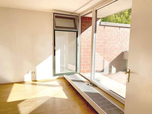 Wohnzimmer Balkon - Terrassenwohnung mit 57,00 m&sup2; in München zum Kaufen