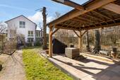Hausanblick Gartenbereich - 