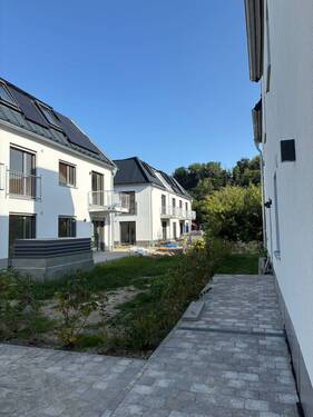 Tiefgaragenstellplatz - 