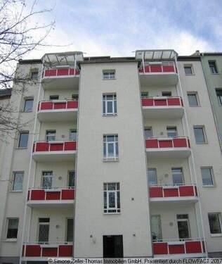 059-Hoffassade - Geräumige 2-Zimmerwohnung mit Balkon