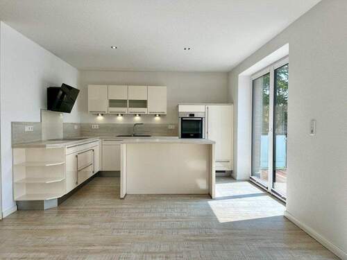 Küche mit Einbauküche - 