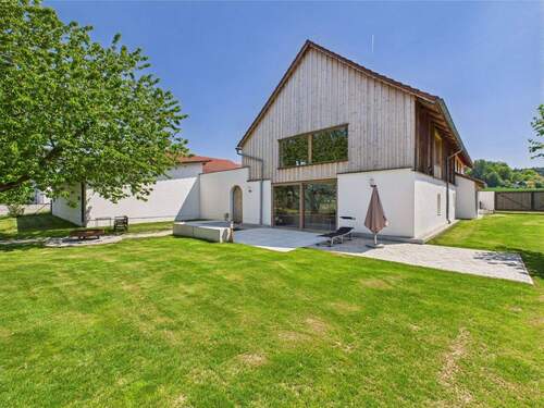 Rückansicht - Einfamilienhaus mit 265,00 m&sup2; in Frontenhausen / Witzeldorf zum Kaufen