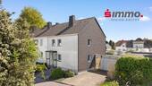 Frontansicht - Ruhig gelegenes EFH mit Garten und Garage
