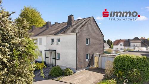 Frontansicht - Ruhig gelegenes EFH mit Garten und Garage
