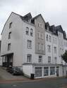 Hausansicht mit Eingangsbereich - 