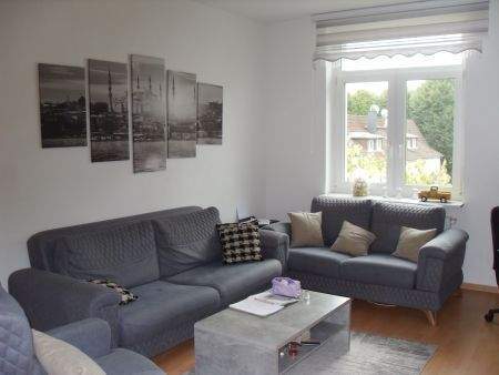 Wohnzimmer - 4 Zimmer Etagenwohnung in Lüdenscheid