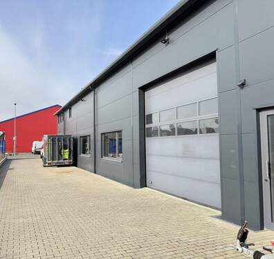 Zugang hintere Halle - 