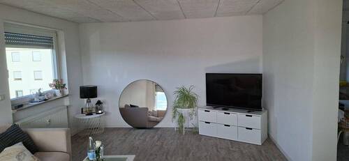 Blick ins Wohnzimmer - 
