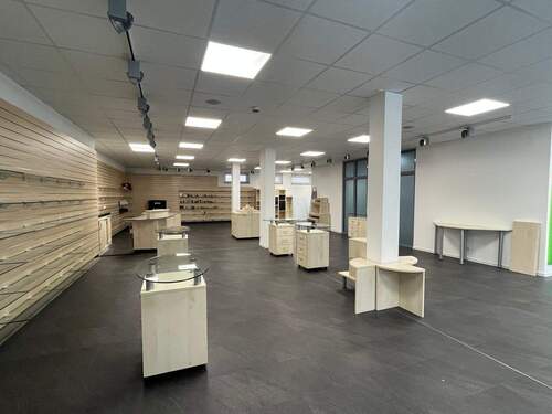 Gewerbe - Gewerbeobjekt (Büro, Produktion, Verkauf) in Albstadt zur Miete