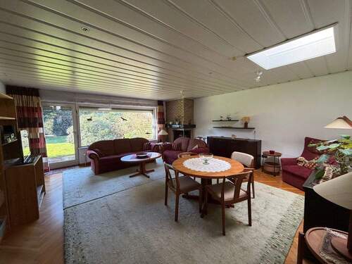 Wohnzimmer - 2 Zimmer Bungalow zum Kaufen in Wunstorf