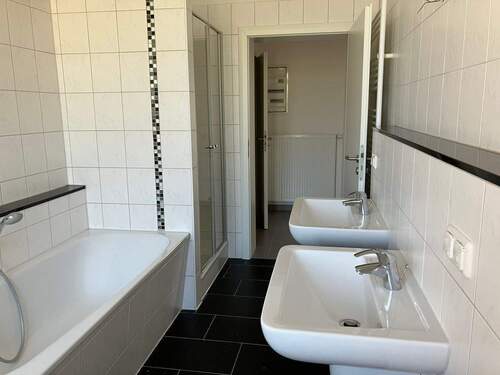 IMG_1036.jpg - Etagenwohnung mit 94,90 m&sup2; in Chemnitz zur Miete