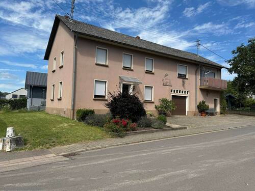 1.jpg - Großes Haus mit 6 Schlafzimmer, Garage,Werkstatt und Stall direkt an der Grenze Luxemburg