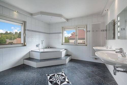 1. OG Badezimmer 