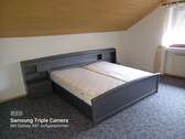 Schlafzimmer teilmöbliert - 