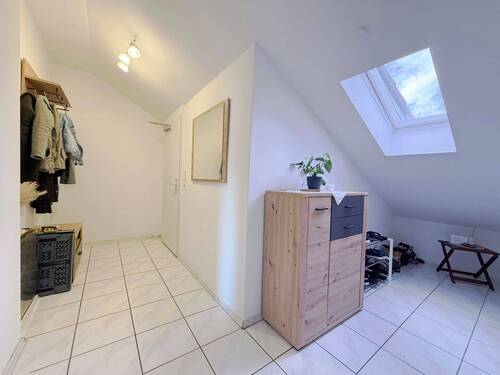 Flur - 4 Zimmer Etagenwohnung in Kumhausen