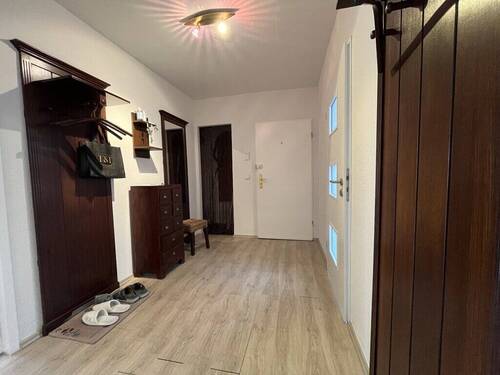 Eingangsbereich - Etagenwohnung mit 85,00 m&sup2; in Aachen zum Kaufen