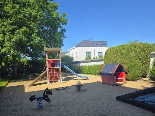 eigener Spielplatz - 