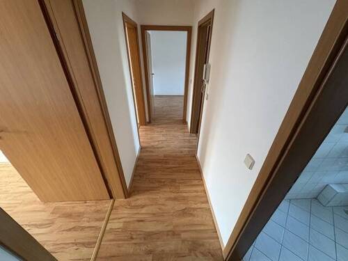 Flur - 3 Zimmer Etagenwohnung zur Miete in Wermsdorf