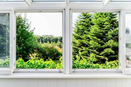 9 Blick in den Garten - 