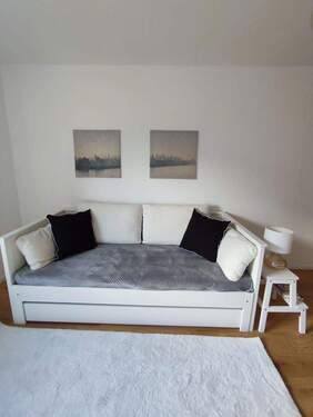 Ausziehsofa auf 180cm - 1 Zimmer Etagenwohnung in Mannheim